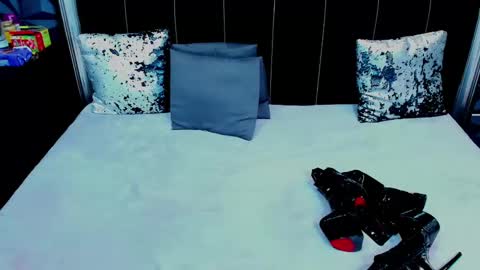 Selene online show from March 2025 08:41:02 AM