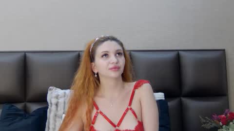 SelenaHanson online show from May 2026 11:37:02 AM