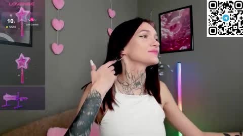 Selena online show from October 2025 02:03:02 AM