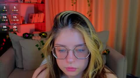 Snapshot of selenamills chatting on April 2026 02:45:02 AM selenamills online show from April 2026 02:45:02 AM