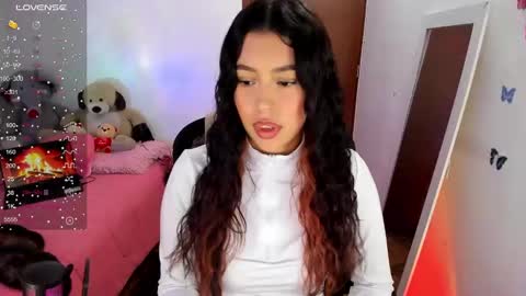 Snapshot of selene_e chatting on January 2025 11:24:01 PM Karol. online show from January 2025 11:24:01 PM