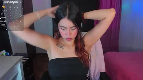 Snapshot of selene_e chatting on February 2025 11:01:01 PM Karol. online show from February 2025 11:01:01 PM