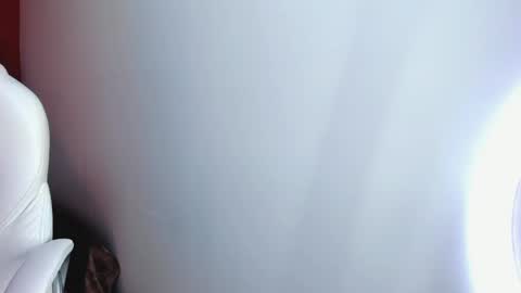 Snapshot of selene_e chatting on September 2025 09:05:02 PM Karol. online show from September 2025 09:05:02 PM