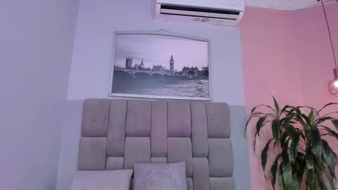 Selene online show from January 2026 04:15:01 AM