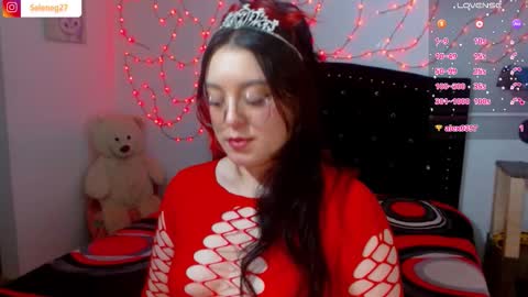 Selene G  online show from November 2025 11:16:02 PM