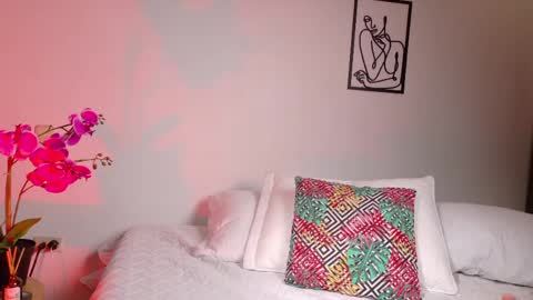 Selene Nova online show from May 2026 02:57:02 PM