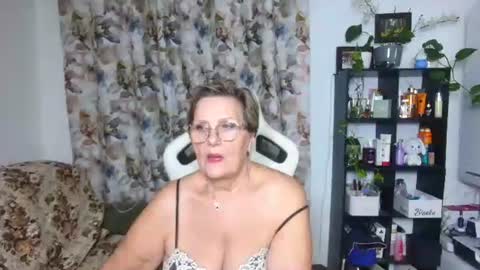 Snapshot of selenna57 chatting on December 2024 01:07:02 AM Selenna online show from December 2024 01:07:02 AM