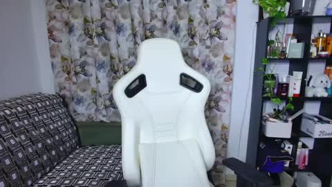 Snapshot of selenna57 chatting on December 2024 05:46:01 PM Selenna online show from December 2024 05:46:01 PM