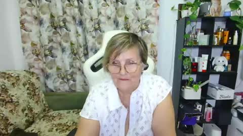 Snapshot of selenna57 chatting on January 2025 10:45:02 PM Selenna online show from January 2025 10:45:02 PM