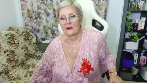 Snapshot of selenna57 chatting on February 2025 07:17:02 PM Selenna online show from February 2025 07:17:02 PM