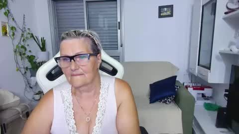Selenna online show from June 2026 05:47:02 PM