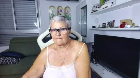 Selenna online show from July 2026 05:16:01 PM