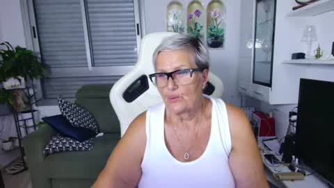 Selenna online show from July 2026 06:10:02 PM