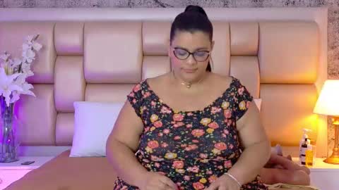 Selenna Cooper online show from February 2026 11:37:01 AM