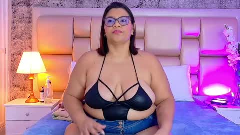 Selenna Cooper online show from May 2026 11:50:02 AM