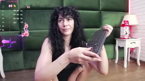 Selen online show from September 2025 04:07:01 AM