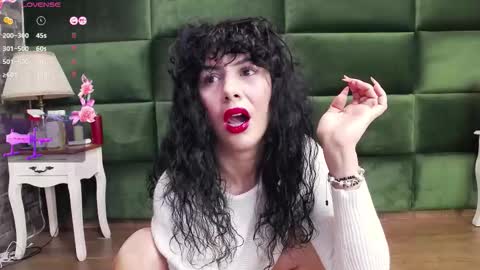 Selen online show from October 2025 07:01:02 PM