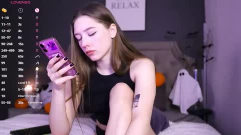 Selesta online show from October 2025 04:14:02 PM