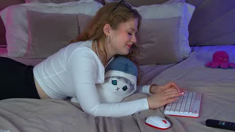 SelinSwarovski online show from February 2025 01:55:02 AM