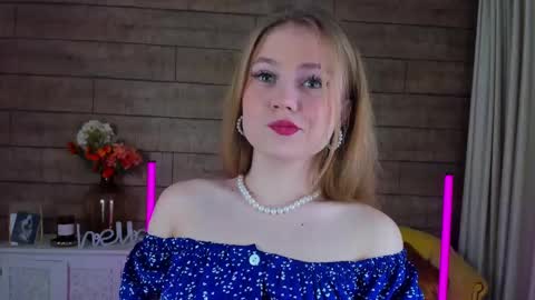 SelinSwarovski online show from February 2025 04:36:01 PM