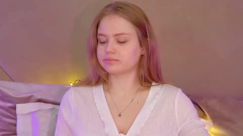 SelinSwarovski online show from September 2025 04:29:01 PM