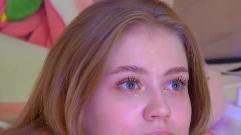 SelinSwarovski online show from September 2025 04:40:02 AM