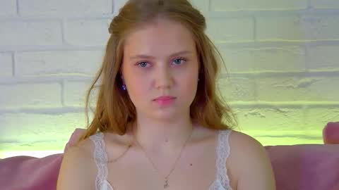 SelinSwarovski online show from February 2026 07:10:01 PM