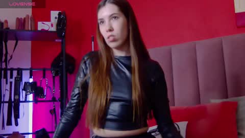 Nicole online show from March 2025 04:02:02 AM