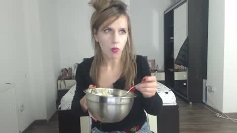 Snapshot of sellena_angels chatting on January 2025 11:56:02 AM sellena_angels online show from January 2025 11:56:02 AM