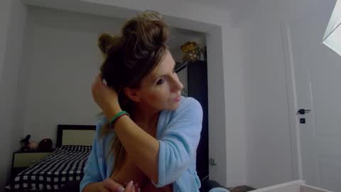 Snapshot of sellena_angels chatting on February 2026 04:45:02 PM sellena_angels online show from February 2026 04:45:02 PM