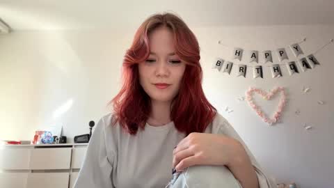 Snapshot of selmacalumag chatting on April 2026 09:06:01 AM Lily online show from April 2026 09:06:01 AM