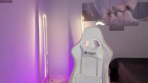 Selyn online show from December 2024 12:55:02 PM