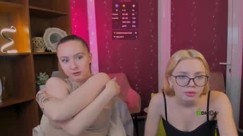 Snapshot of sendi_cais chatting on November 2025 06:56:01 AM Sendi online show from November 2025 06:56:01 AM