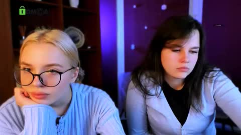 Snapshot of sendi_cais chatting on January 2026 06:27:01 AM Sendi online show from January 2026 06:27:01 AM