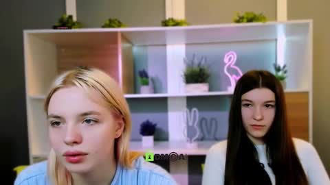 Snapshot of sendi_cais chatting on February 2026 06:22:01 AM Sendi online show from February 2026 06:22:01 AM