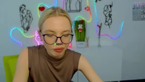 Snapshot of sendi_cais chatting on February 2026 12:27:01 PM Sendi online show from February 2026 12:27:01 PM