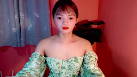 sensational_yeng online show from November 2025 03:55:02 PM