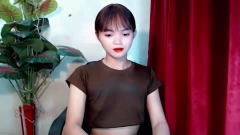 sensational_yeng online show from November 2025 05:45:03 PM