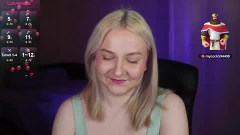 Ilona online show from October 2025 07:59:01 PM