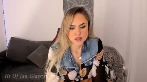 Snapshot of sensualbarbies chatting on January 2025 11:33:02 AM sensualbarbies online show from January 2025 11:33:02 AM