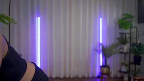 Snapshot of sensualcherry_ chatting on December 2024 01:54:01 AM Maria- OF sensual bee online show from December 2024 01:54:01 AM