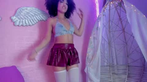 Snapshot of serena_fey chatting on December 2025 12:10:01 PM Serena online show from December 2025 12:10:01 PM