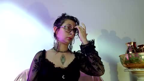 Serena Xyz online show from December 2025 06:24:02 PM