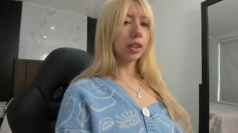 Serene online show from September 2025 12:51:01 PM