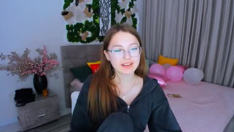 Ophelia online show from March 2025 10:42:01 PM