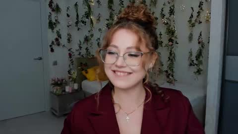 Ophelia online show from September 2025 06:08:02 PM