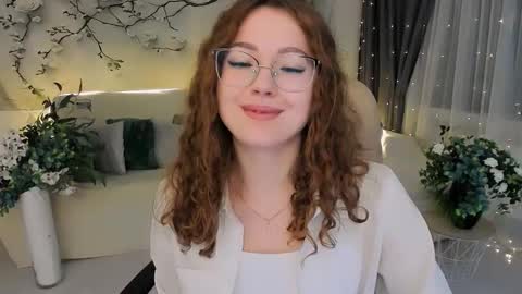 Ophelia online show from November 2025 04:09:02 PM