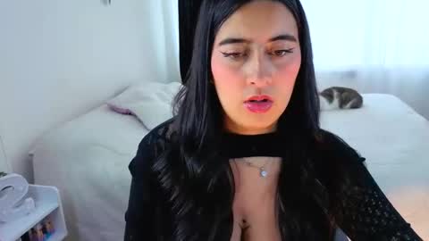 Snapshot of serenna_se chatting on October 2025 08:24:02 PM Serenna Cruz online show from October 2025 08:24:02 PM