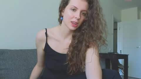 Hey Guys and Girls non-binary personalities  Im Sereta online show from May 2026 11:25:01 AM