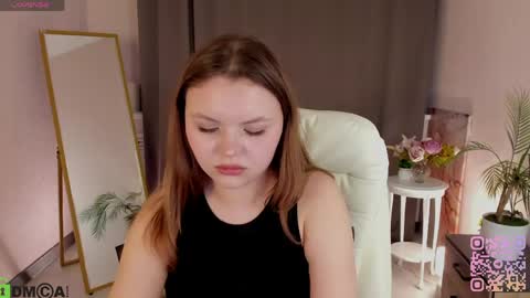 Serinella online show from May 2026 12:23:01 PM